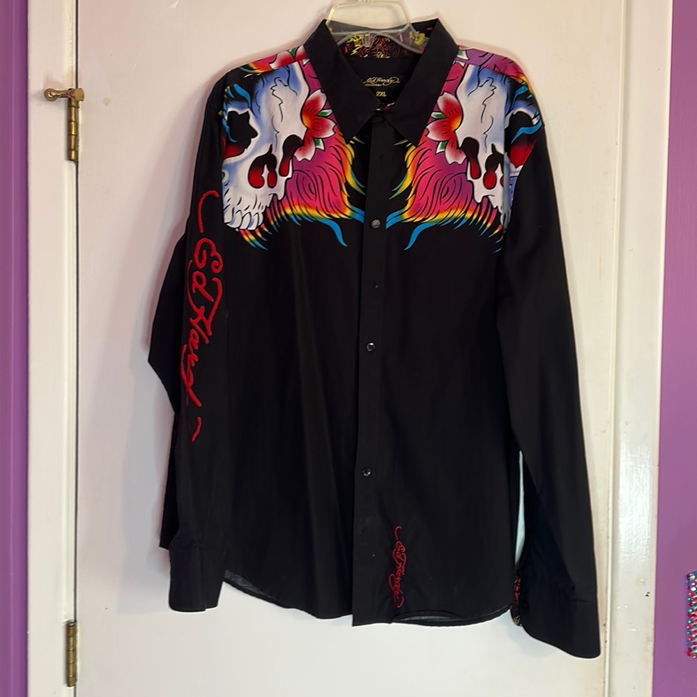 Ed Hardy men’s button down shirt. Like new!